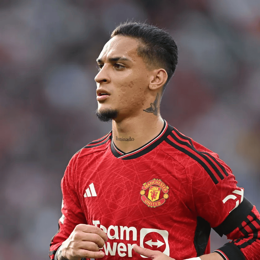 1亿镑抢人！曼联夏窗砸托纳利接班卡塞米罗，四大豪门围猎纽卡核心！